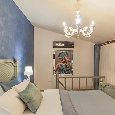 Apart Otel Lord Morgan&exclusive Design Nişantaşı 2*